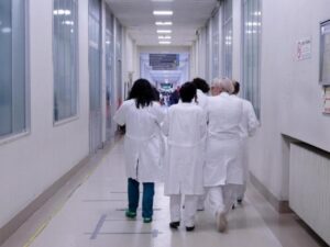 Scopri di più sull'articolo Le tasse, i LEA, le contraddizioni – SANITÀ SOSPESA FRA DATI E REALTÀ